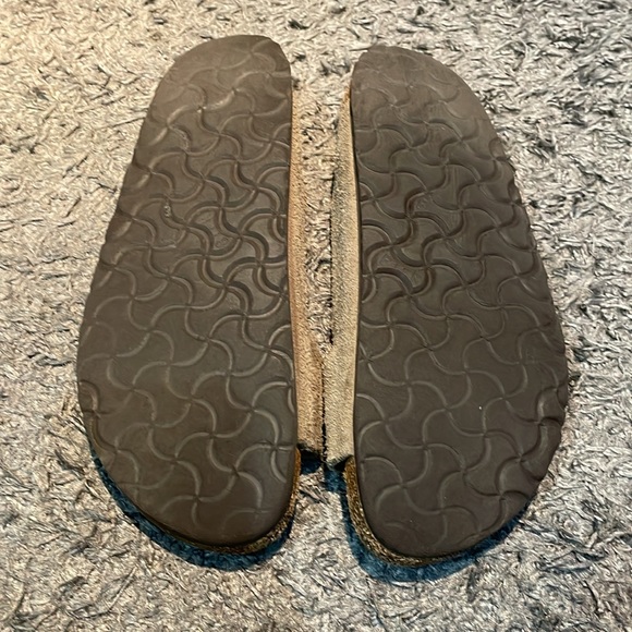 Tan Birkenstock sandals - Picture 6 of 8